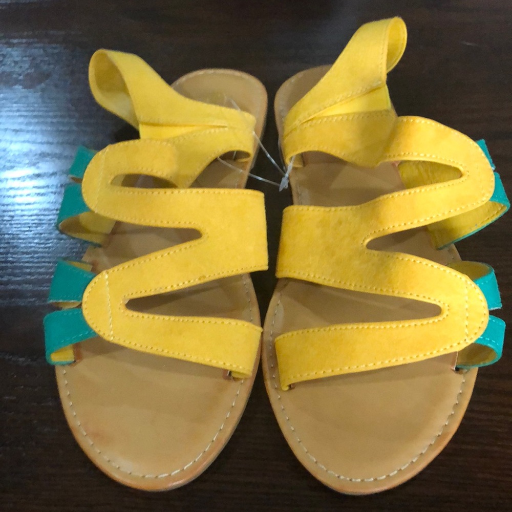 Sandals - Picture 1 of 5